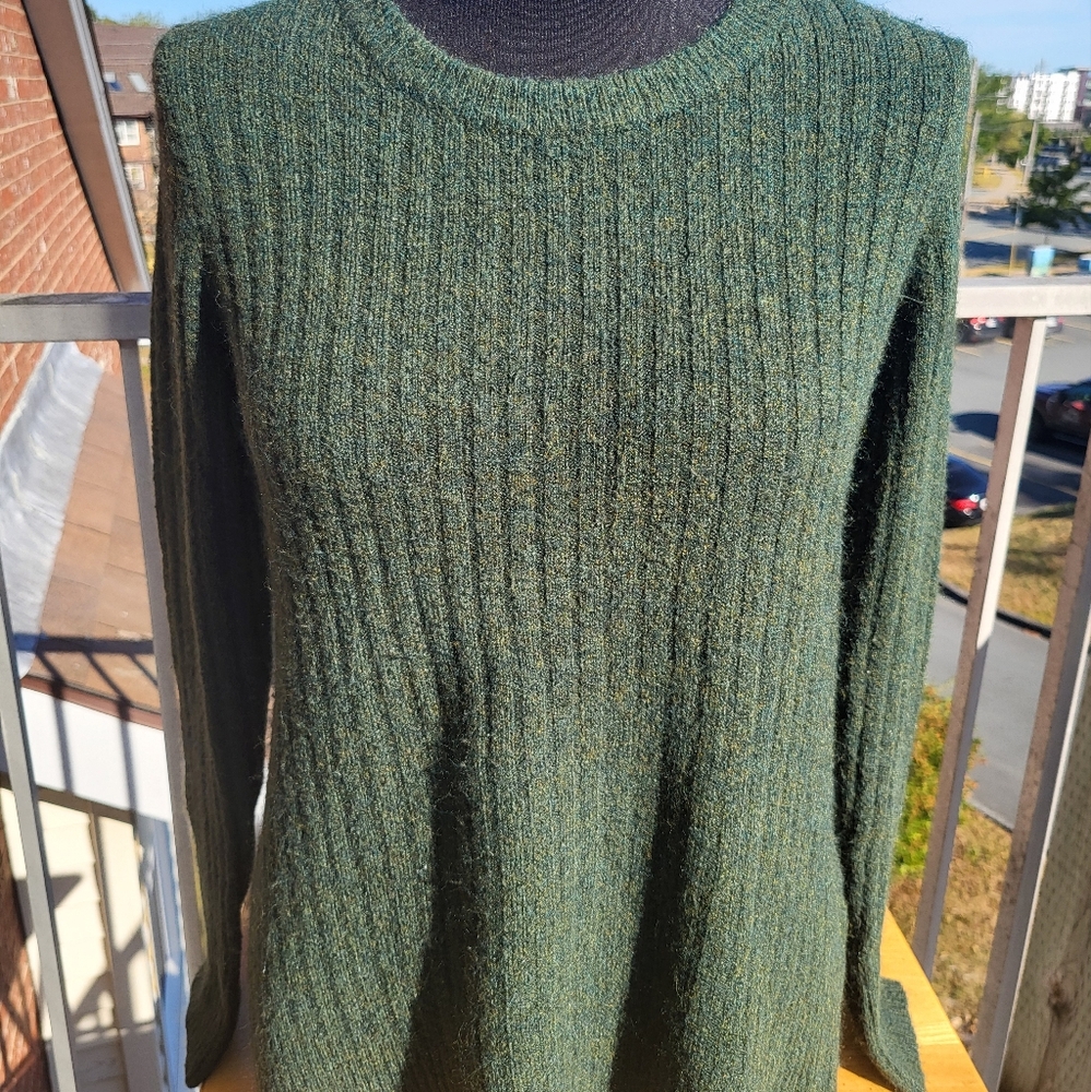 Old Navy Sweater